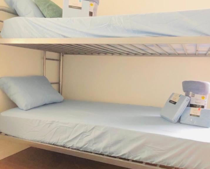 Men Only Dorms -3 Miles To The Beach Lighthouse Point 外观 照片